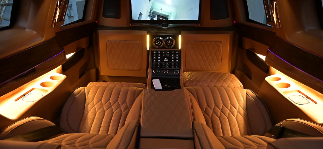 Limo Service Etiquette: 9 Things Every First-Time Passenger Should Know